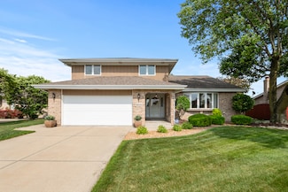 19243 Bernadine St, Lansing, IL 60438