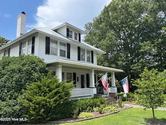 207 W Eden St, Edenton, NC 27932