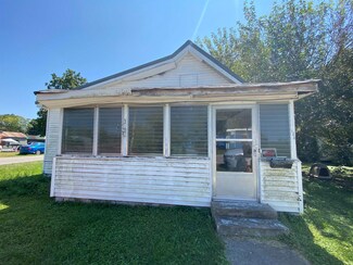 120 E Grissom Ave, Mitchell, IN 47446