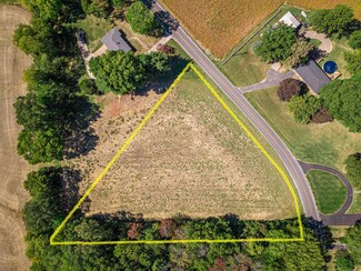 4690 Blackford Rd N, Mount Vernon, IN 47620