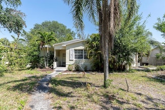 627 38th Ave NE, Saint Petersburg, FL 33704