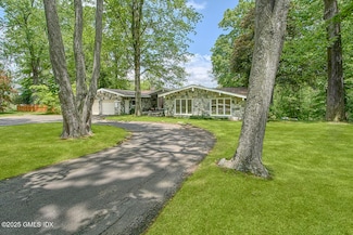 5 Whitney Dr, Greenwich, CT 06831