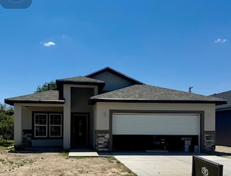 2000 Normandy Dr, Pecos, TX 79772