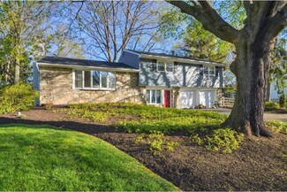1315 Harris Rd, Dresher, PA 19025
