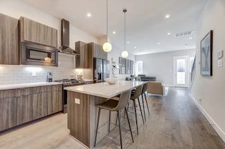 5849 Dolores St, Houston, TX 77057