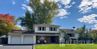 2 Putnam Rd, East Brunswick, NJ 08816