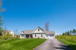 557 Seamans Rd, New London, NH 03257