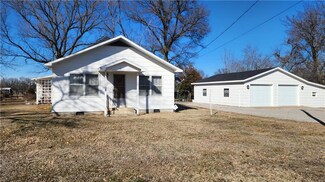 511 W Wood St, Weir, KS 66781