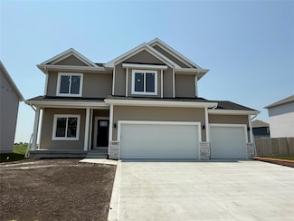 136 Creekside Dr SW, Bondurant, IA 50035