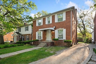 18611 Pinehurst St, Detroit, MI 48221