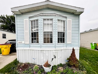 16107 Normandy St, Clinton Township, MI 48038