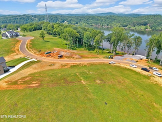 433 Firefly Dr, Loudon, TN 37774