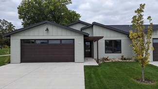 3924 Dorothy's Ln, Spirit Lake, IA 51360