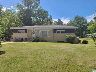 208 Bartlett Ave, Roanoke, AL 36274