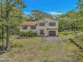 2106 Blueberry Ct, Bushkill, PA 18324