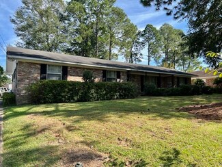 106 Jeff Davis Cir, Hattiesburg, MS 39402