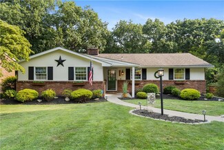 132 N Jamestown Rd, Coraopolis, PA 15108