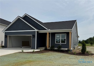 1902 Caleb Ct, Waterville, OH 43566