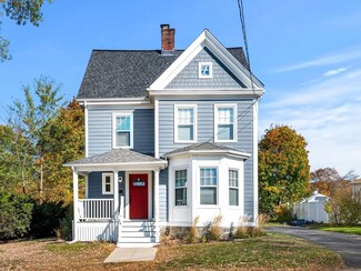 24 Spring Hill Rd, Hyde Park, MA 02136