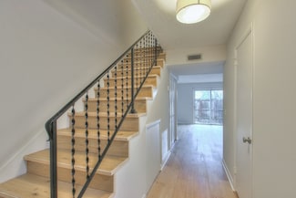 523 Harding Place Unit 28, Nashville, TN 37211