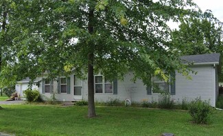 214 E Prevo St, Medaryville, IN 47957