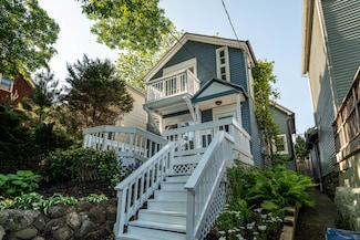925 E Hamilton St, Milwaukee, WI 53202