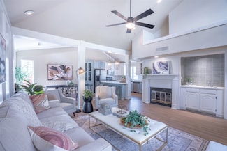 1415 Pecos St, Dallas, TX 75204