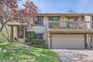 7224 Woodstock Curve, Bloomington, MN 55438