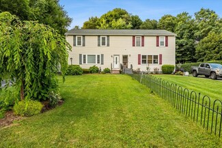 30 Landing Dr Unit 1-L, Taunton, MA 02780