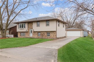 1041 T Ave, Nevada, IA 50201