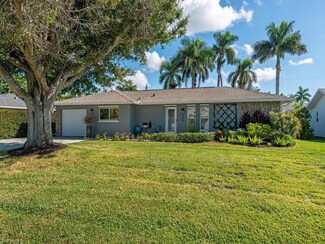 558 W Valley Dr, Bonita Springs, FL 34134