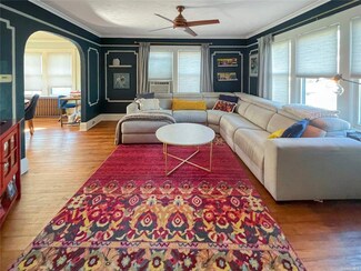 56 Vernon St, Patchogue, NY 11772