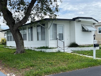 1283 Constitution Dr, Daytona Beach, FL 32119