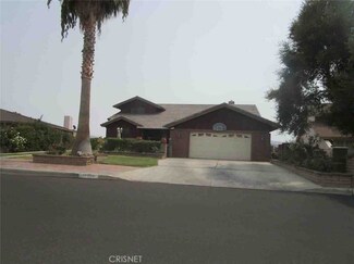 18139 Pier Dr, Victorville, CA 92395