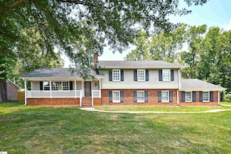 5 Donington Dr, Greenville, SC 29615