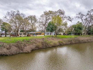10675 Bryne Ave, Los Molinos, CA 96055