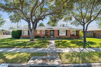 901 Miramar Place, Corpus Christi, TX 78411