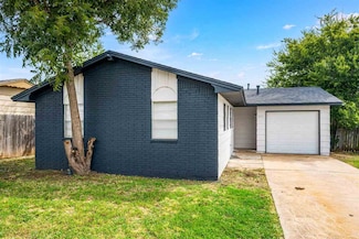 4618 NW Ozmun Ave, Lawton, OK 73505