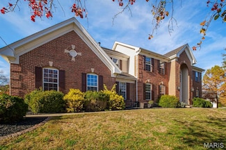 1460 Highland Valley Dr, Chesterfield, MO 63005