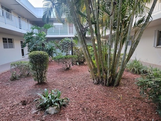 2302 Sunrise Blvd Unit 2-105, Fort Pierce, FL 34982
