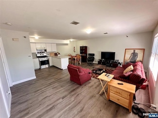 336 Bloomfield Ave Unit 2 B, Caldwell, NJ 07006
