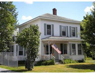 121 Railroad St, Clinton, ME 04927
