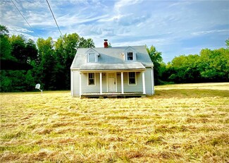 1097 Courthouse Rd, Louisa, VA 23093