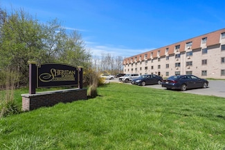 135 Grove St Unit 136, Rockland, MA 02370