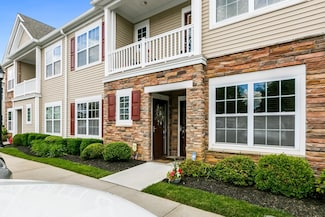 42 Southampton Dr Unit 2Fl, Massapequa, NY 11758