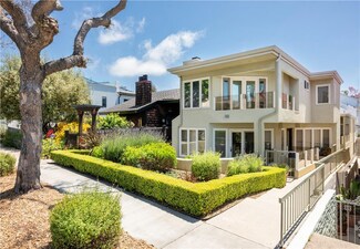 708 Iris Ave Unit A, Corona Del Mar, CA 92625