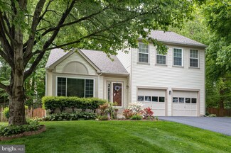 9017 Chestnut Ridge Rd, Fairfax Station, VA 22039