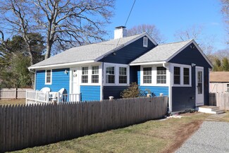 120 Baxter Rd, Hyannis, MA 02601