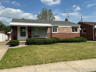 8816 Salem, Redford, MI 48239