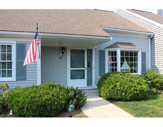 2 Hawthorne Ct Unit B, Pocasset, MA 02559